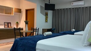 Ảnh chưa phân loại, 5 trong số 18 ảnh, nút