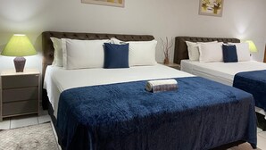 Ảnh chưa phân loại, 3 trong số 18 ảnh, nút