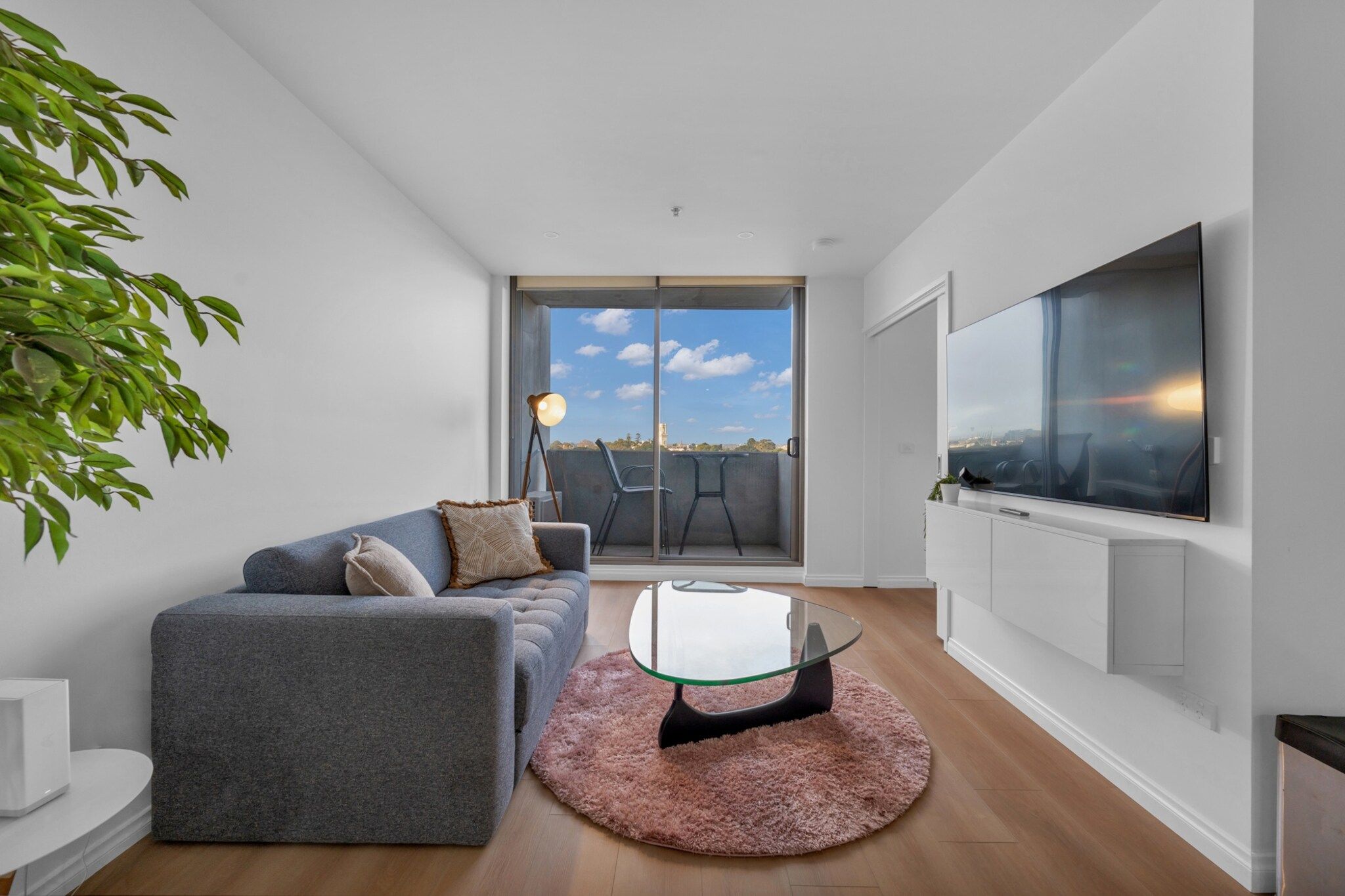Smart TV, offices