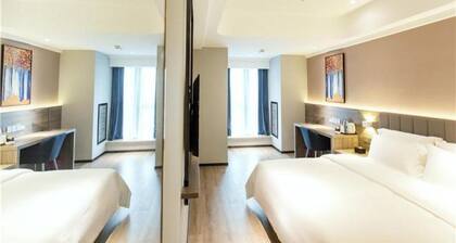 7 Days Premium Hotel