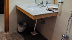 Unclassified image, 4 of 14, button - Legend Hotel Kalam (Swat)