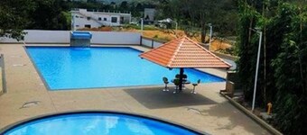 Lilla Summer Retreats