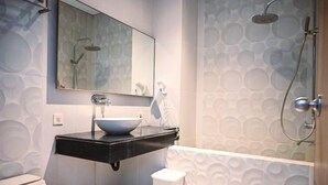 Bathroom - Tirta Kencana Resort (Garut)