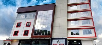 Grand Avira Hotel