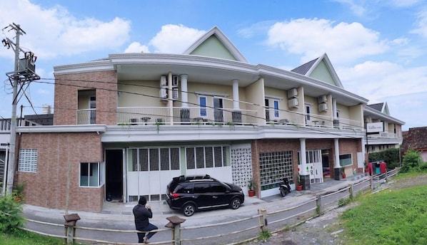 Ảnh chưa phân loại, 1 trong số 6 ảnh, nút