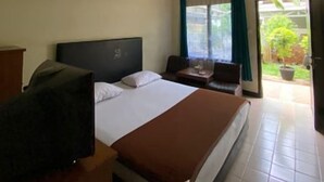 Unclassified image, 5 of 9, button - Hotel SM Cibitung (Cikarang)