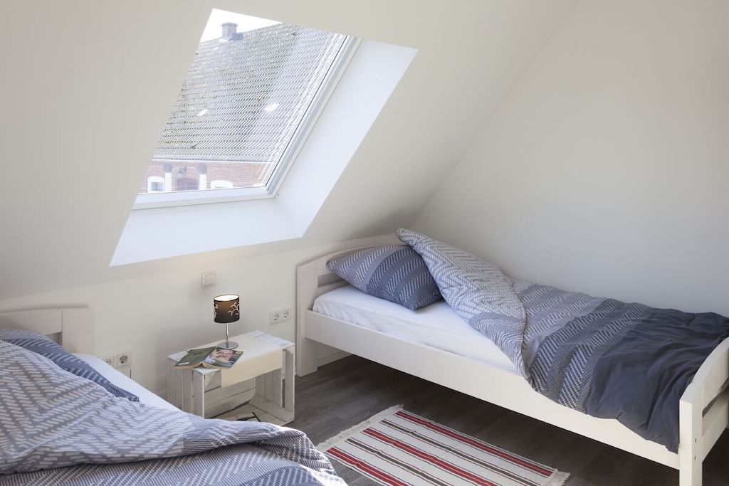 Iron/ironing board, WiFi (free)