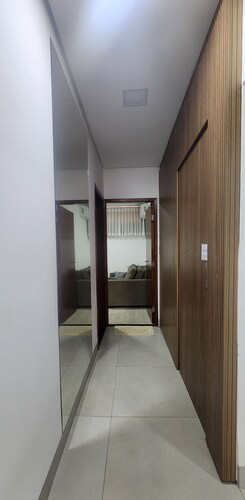 Refined house, stylish apartment nearby. Fema/Unesp.
