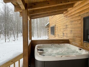 Unclassified image, 2 of 31, button - Serene Old Timberline cabin- AC/pet-friendly/hot tub/fireplace- sleeps up to 16! (Davis)