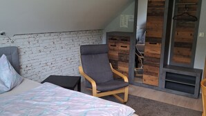 Unclassified image, 4 of 7, button - Vrbo Property (Schönau an der Brend)