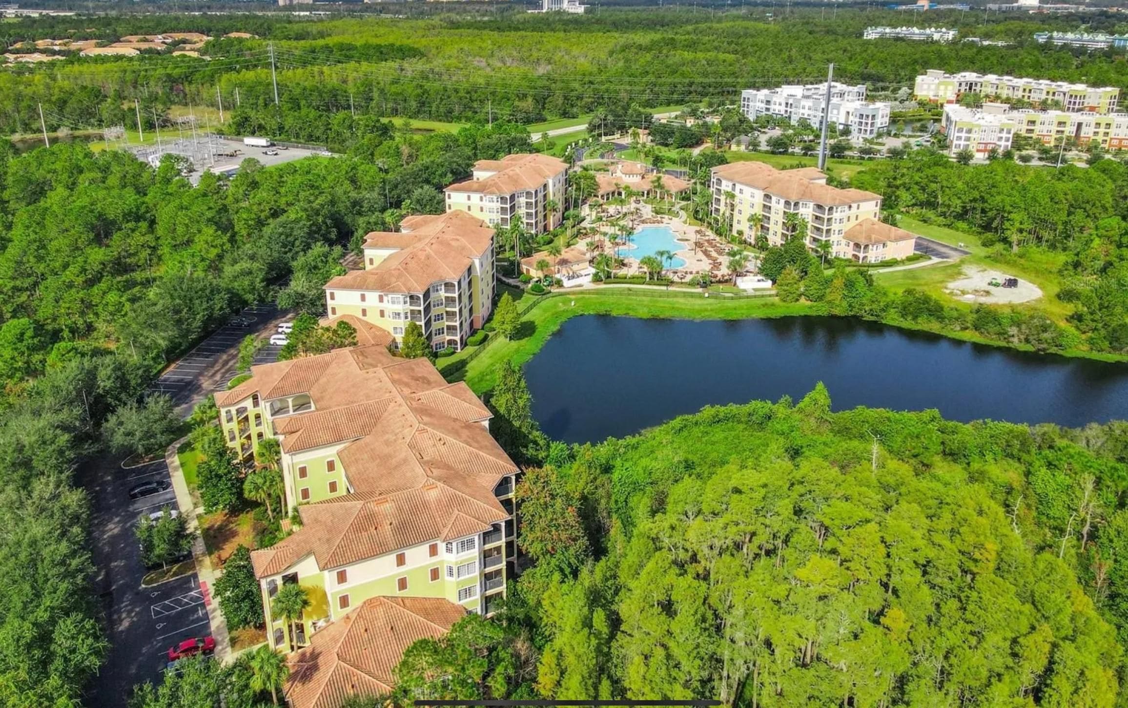 7107 Luxurious 3/2 Resort Condo Near Disney