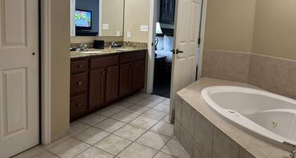 4101 Spacious 3/2 Resort Condo Near Disney
