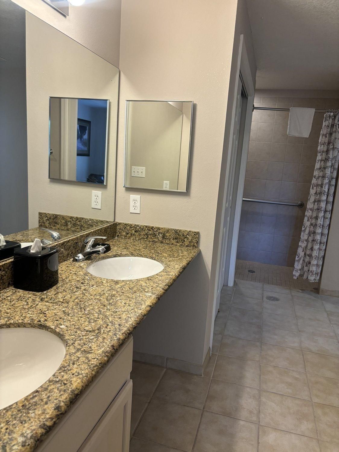 4108 Spacious 3/2 Resort Condo Near Disney