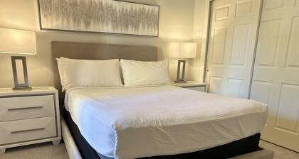7205 Luxurious 3/3 Resort Condo Near Disney