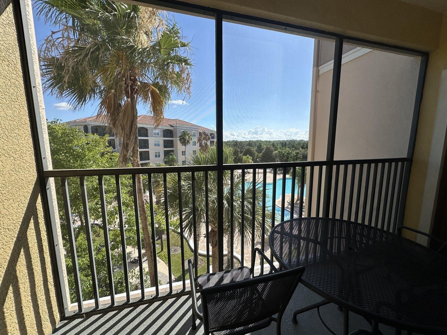 2405 Spacious 3/3 Resort Condo Near Disney