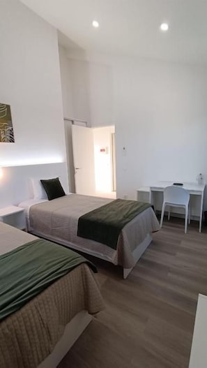 Room - CiTY CENTER (Madalena, Ilha do Pico)