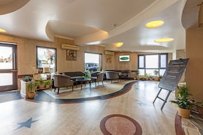 Lobby - Shilton Royal (Mussoorie)