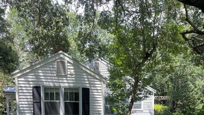Exterior - The Cottage on Boundary (Aiken)