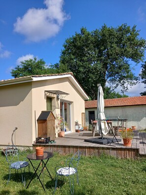Unclassified image, 2 of 14, button - Vrbo Property (Hourtin)