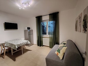 Unclassified image, 5 of 19, button - Vrbo Property (Lequio Tanaro)