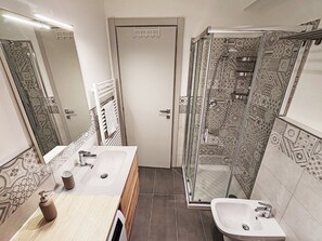 Unclassified image, 4 of 19, button - Vrbo Property (Lequio Tanaro)