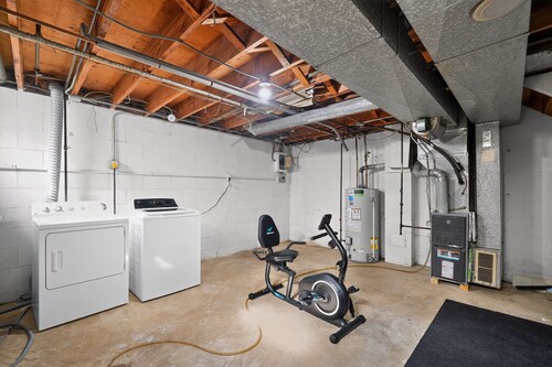 Appleton Game House With Ping Pong & Foosball 3 Bedroom Duplex