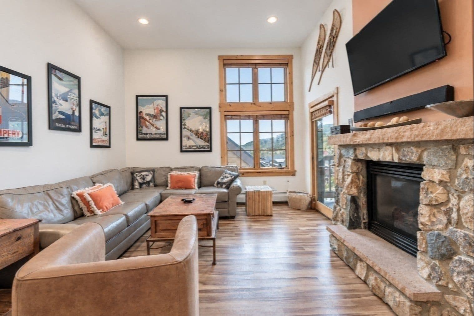 Condo, 3 Bedrooms | Living area