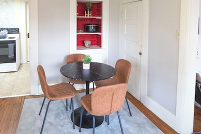 Walk to Main St! Quaint Philadelphia Home w/ Yard