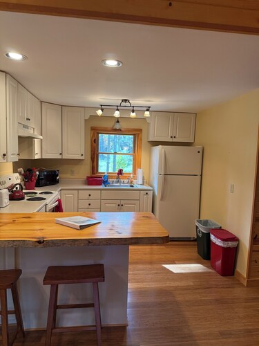 Big Brook Guest Apartment - Near Cedarlands & Camps - Pet Friendly