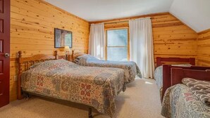 WiFi, bed sheets - Big Brook Guest Apartment - A serene above garage apartment with full kitchen (Long Lake)