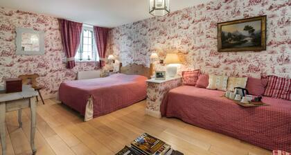 Blue Room at La Ferme De Sophie – Charm and Comfort in Kleingœft