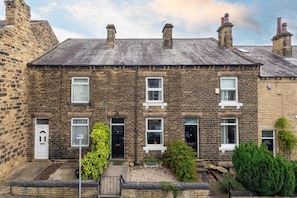 Exterior - Horbury town, walkable to all amenities. (Horbury)