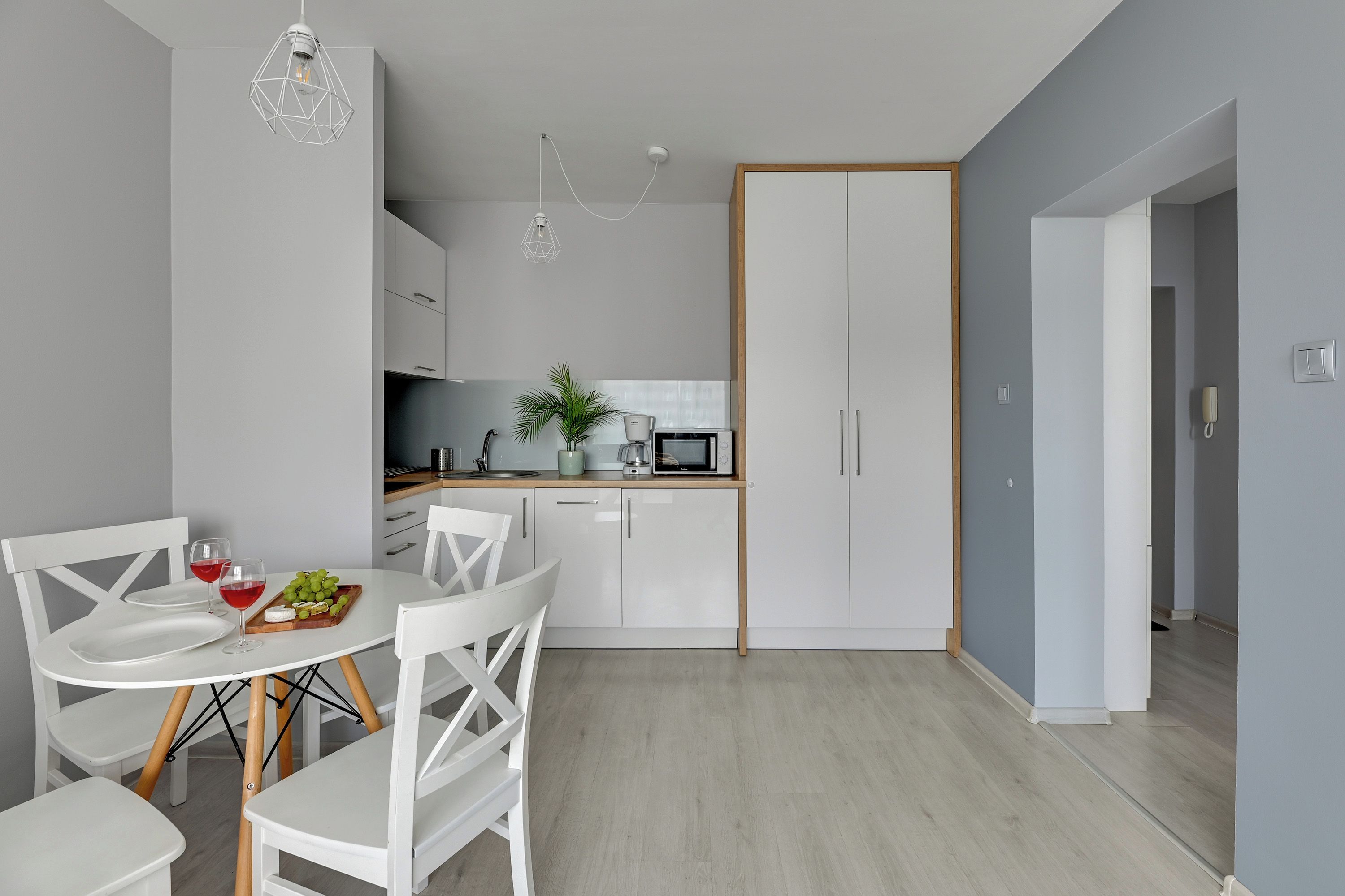 Comfort Apartment, 1 Bedroom, Balcony, Courtyard View | Private kitchenette | Coffee/tea maker, electric kettle, toaster, highchair
