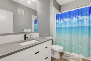 Hair dryer, towels, soap, toilet paper - Modern & Bright 3 bedroom 2 Bathrooms, 2 pullout Sofas (Grande Prairie)