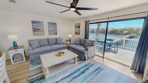 リビング エリア