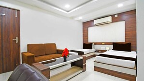 Bàn, truy cập Internet không dây miễn phí 