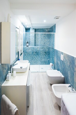 Unclassified image, 5 of 27, button - Vrbo Property (Brescia)