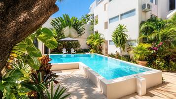 Piscine extérieure