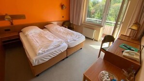 Unclassified image, 4 of 10, button - Hotel Tanneneck (Bad Bramstedt)
