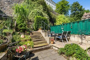 Unclassified image, 5 of 26, button - Apartment 'Altstadtbrücke' with Shared Garden and Wi-Fi (Görlitz)