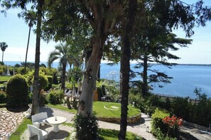 Terrace/patio - WHITE HOUSE Cannes—RIVA—4 passengers (Cannes)