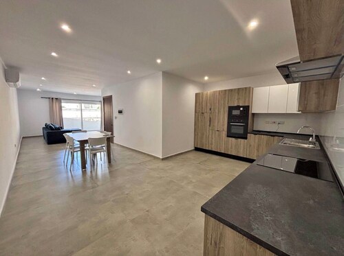Cozy modern 2-bedroom apartment with AC in marvelous Il-Fgura