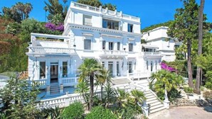 Unclassified image, 3 of 46, button - Vrbo Property (Cannes)