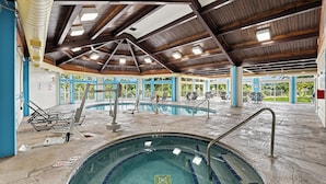 Indoor pool, outdoor pool - Sunrise Ridge Resort  (Pigeon Forge)