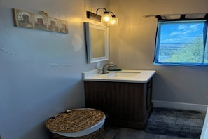Unclassified image, 4 of 16, button - Charming 1-bedroom studio in Butte America for your getaway (Butte)
