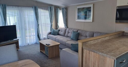 Home by the Sea - Adventure Village Access