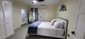 Room - Sea view property near Ocho Rios and Ian Fleming airport (Boscobel)