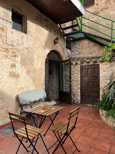 Apartment 'La Posada De Izan' with Shared Terrace and Wi-Fi