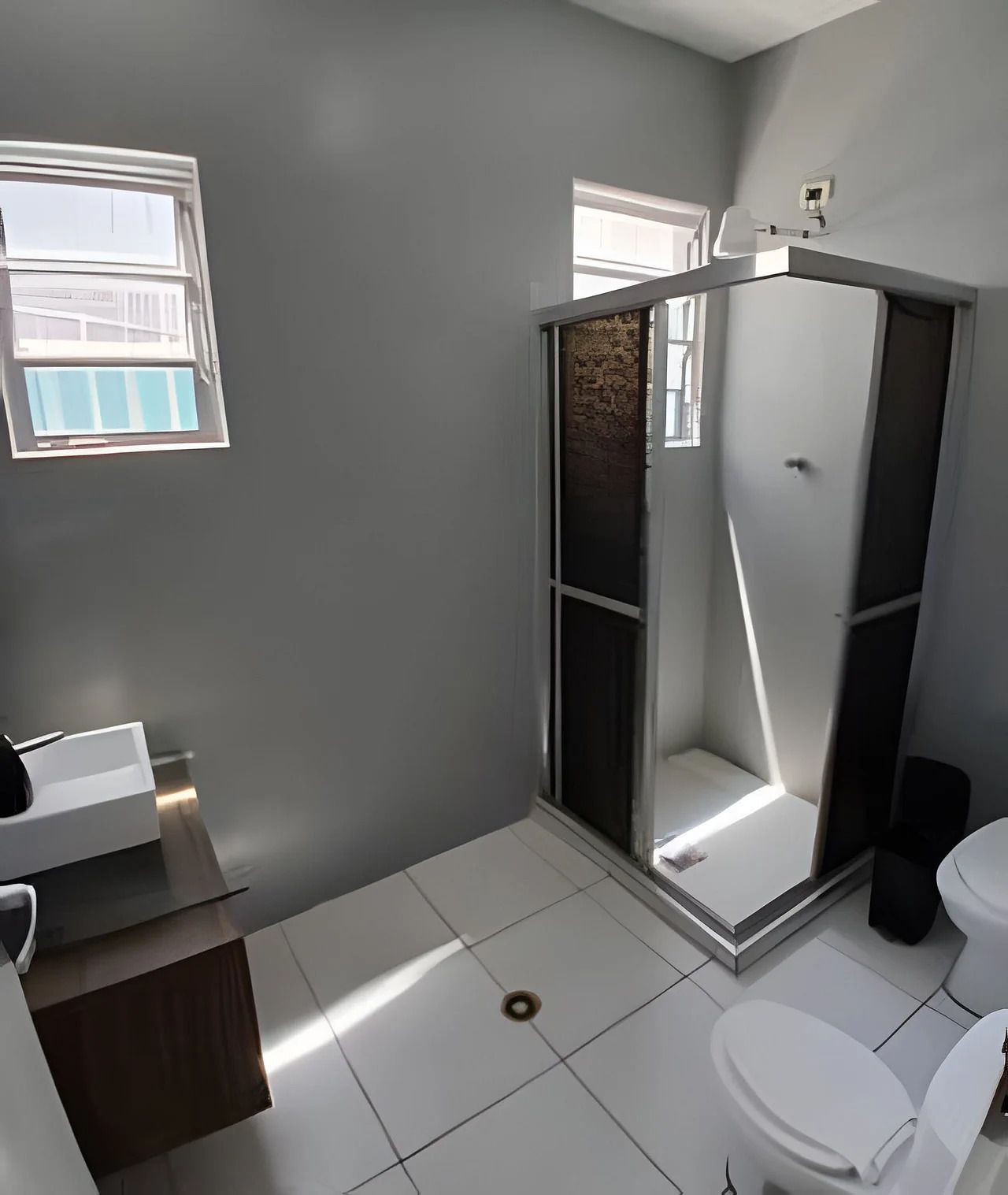 Deluxe Apartment | Bathroom