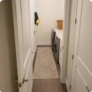 Interior - Charming 2-bedroom townhome with AC in Whitchurch-Stouffville (Whitchurch-Stouffville)